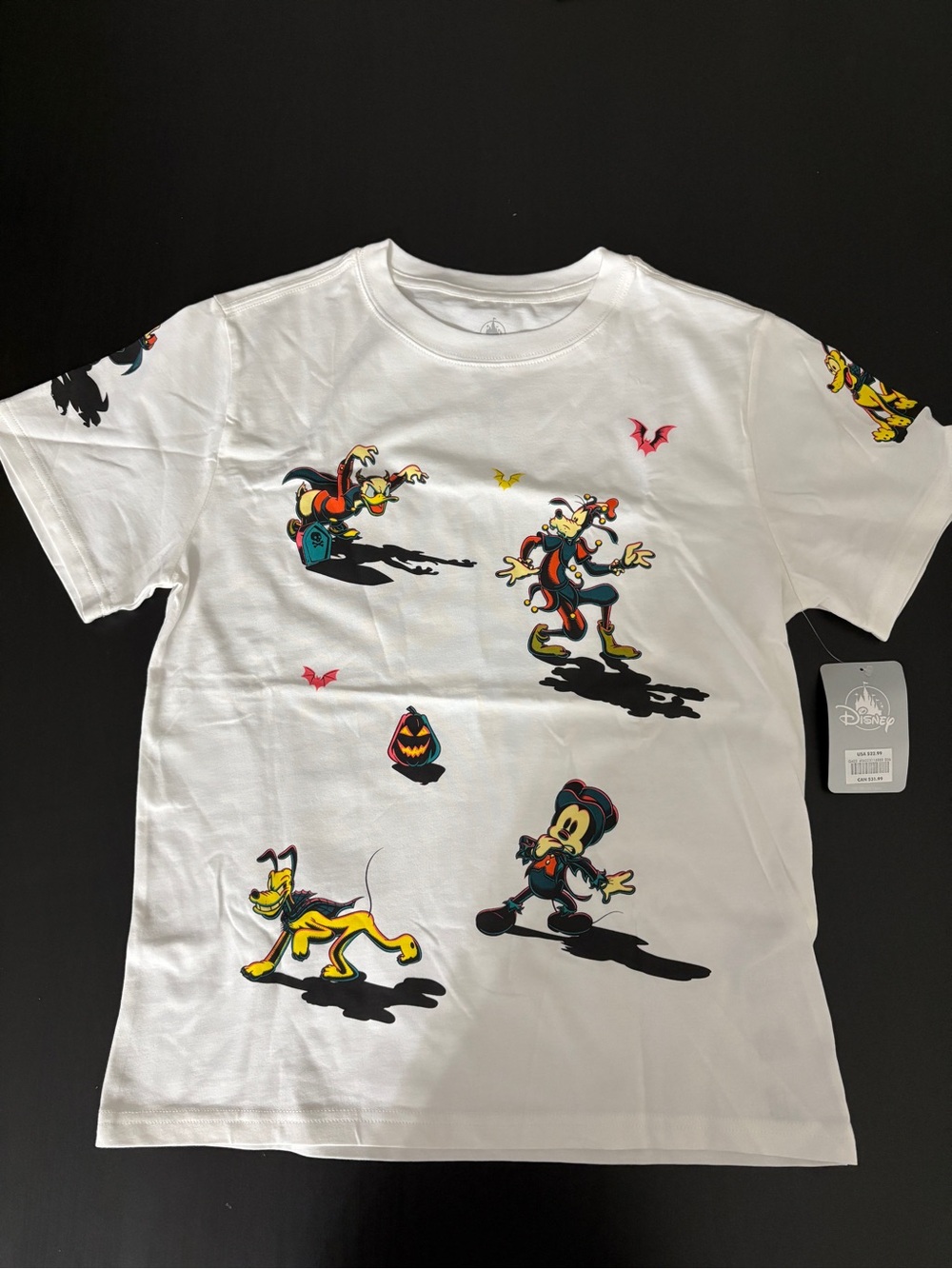 Disney Halloween Graphic White Tshirt kids XL